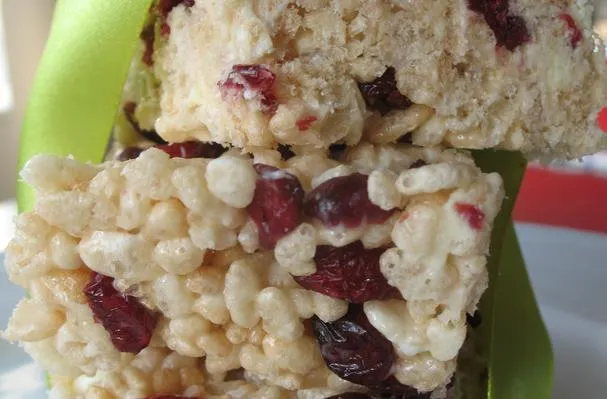 Quadradinhos de Arroz Krispies com Cranberry e Chocolate Branco