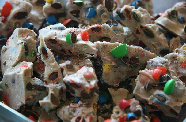 M&M Road Bark de Chocolate Branco