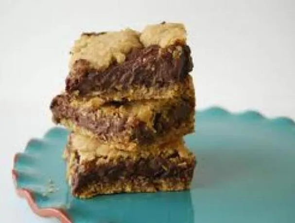 Barras de aveia, nozes e calda com chocolate saudável Xocai