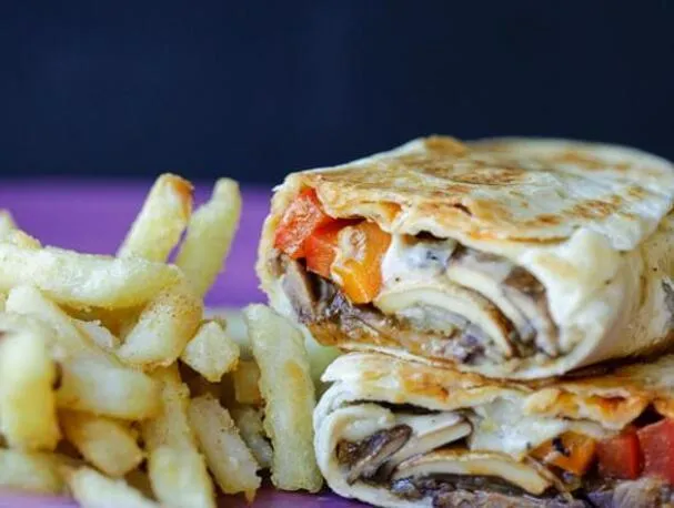 Envoltórios Grelhados de Philly Cheesesteak