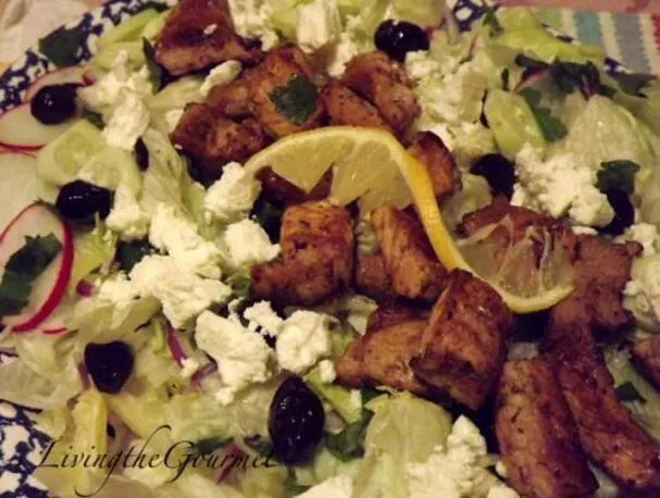 Souvlaki de porco e salada grega!!!