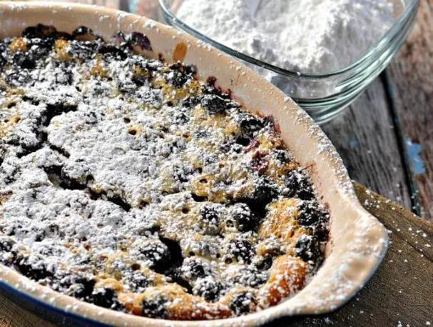 Clafoutis rústico de mirtilo