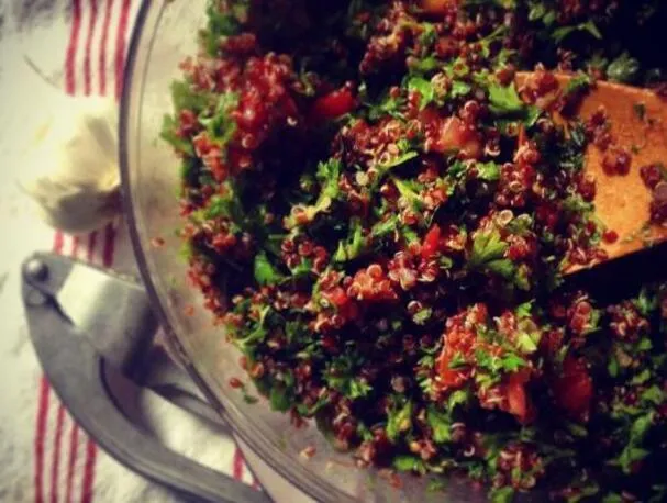 Uma Salada Simples de Inverno; Tabule de Quinoa