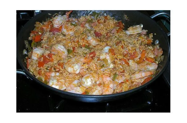 Jambalaya de Presunto Cajun e Camarão